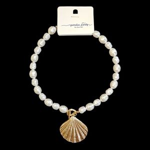 Pearl Necklace with Gold Shell Pendant